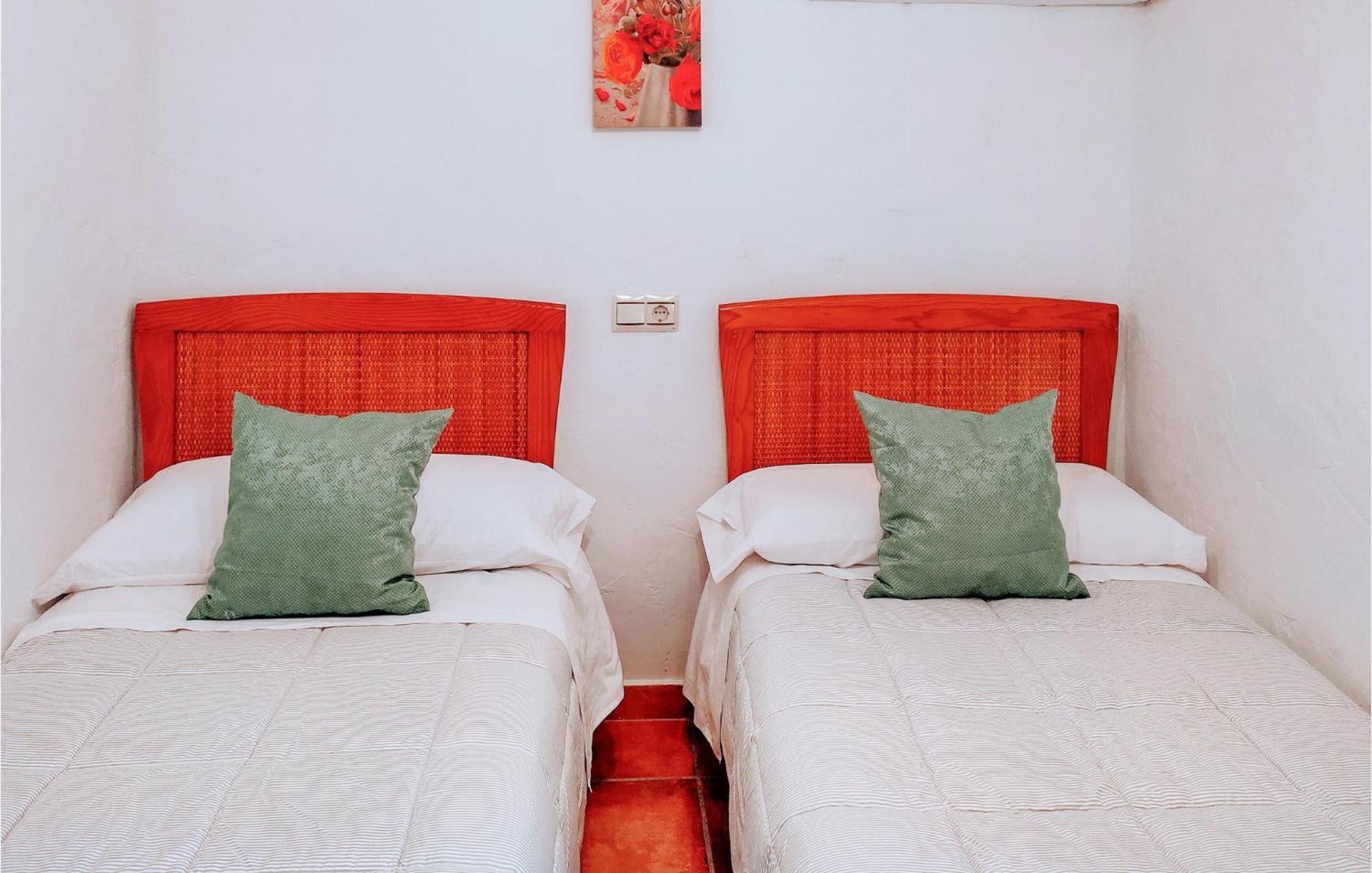 Gorgeous Home In Cajiz With Wifi Кахис Экстерьер фото