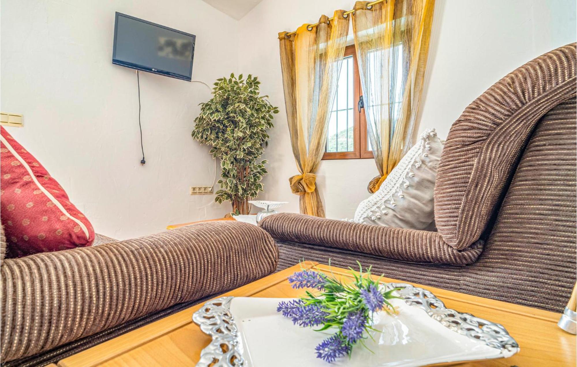 Gorgeous Home In Cajiz With Wifi Кахис Экстерьер фото